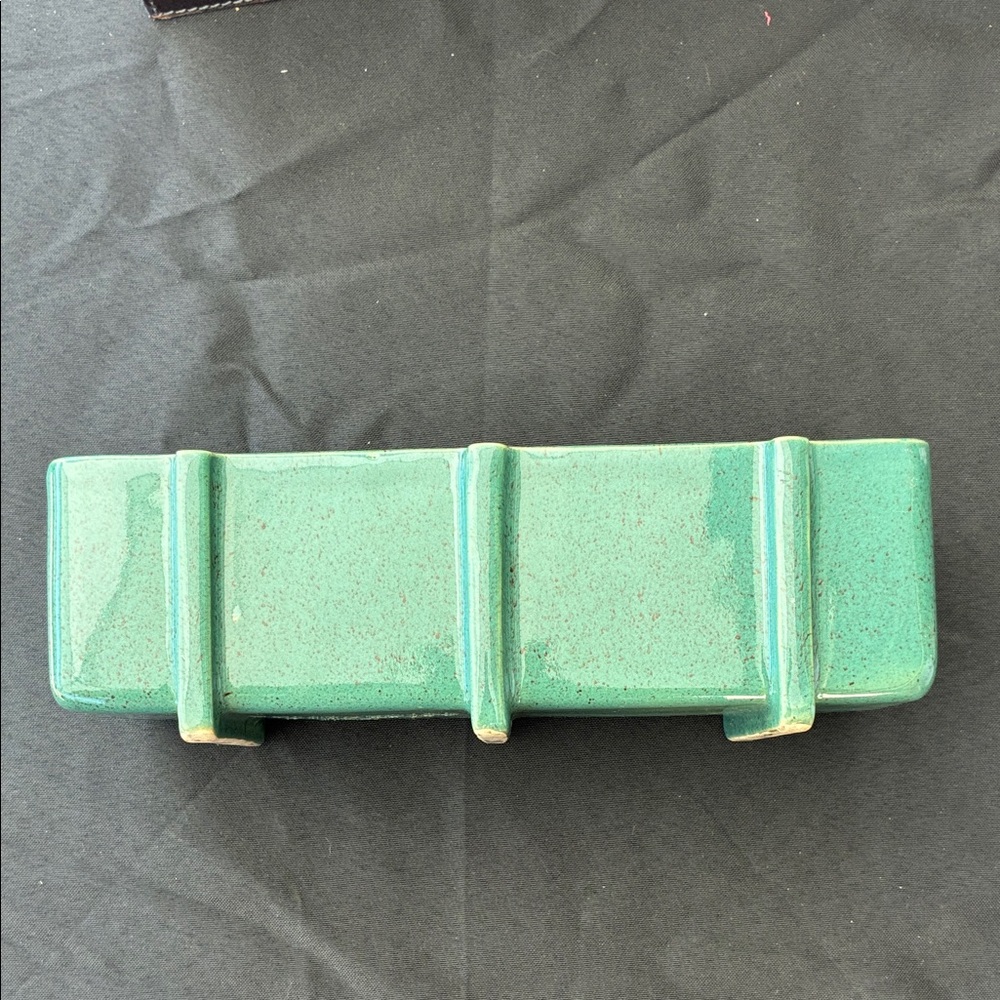 Pfaltzgraff USA F-162 Vintage Green Planter | Mid-Century Pottery - Picture 4 of 9